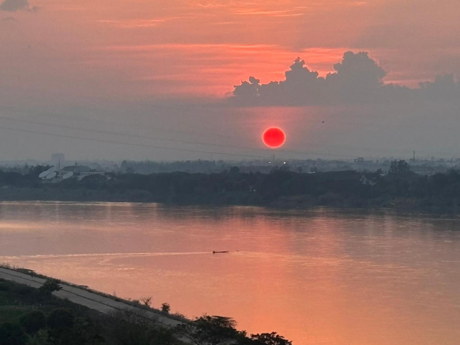 Royal Mekong Riverside Hotel Nong Khai Εξωτερικό φωτογραφία