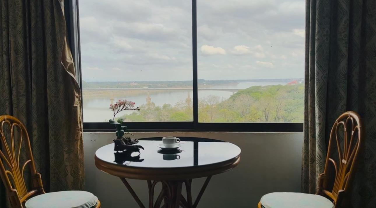 Royal Mekong Riverside Hotel Nong Khai Εξωτερικό φωτογραφία